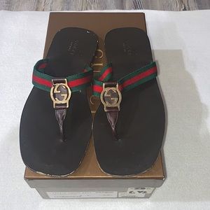 Authentic Gucci Flip flop/ sandals size 6+ B